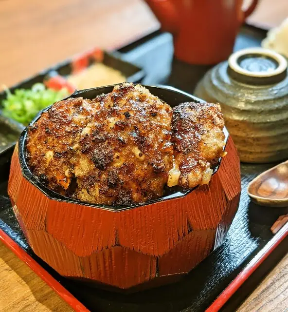 Nikushoku-ya San no Hamburg Steak Nikukyu Grill