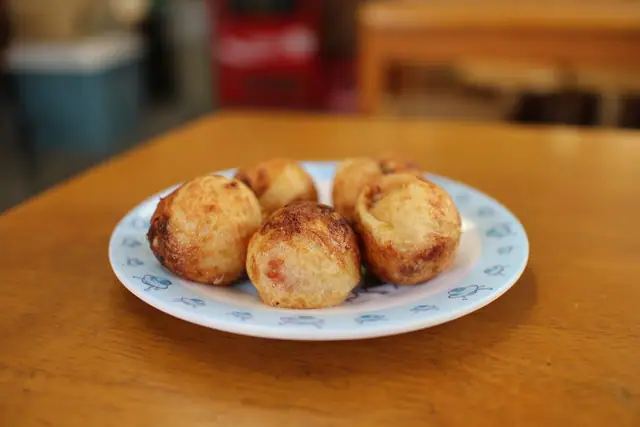 Hoteiya