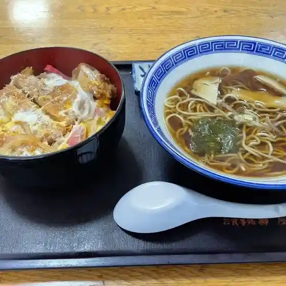 柳屋食堂