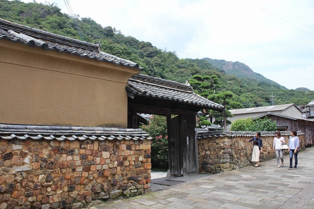 Tonbai Walls