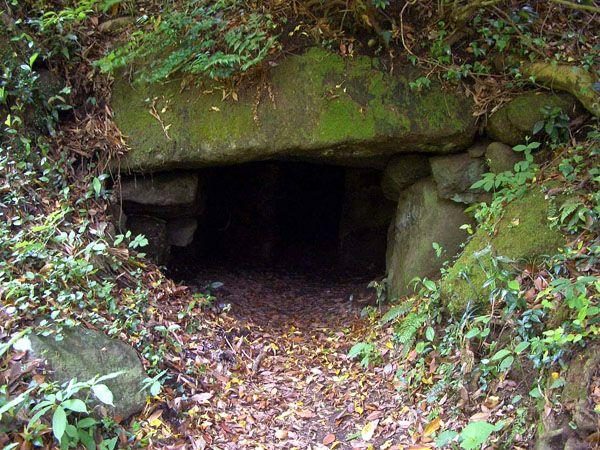 Kamimikura and Shimomikura Kofun