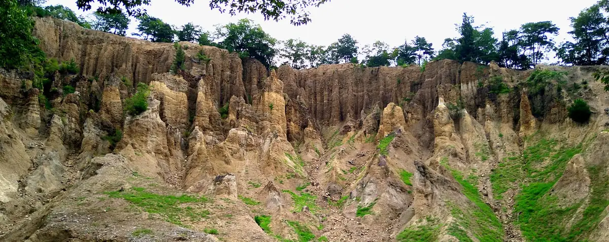 Awa-no-Dochu earth pillars, Awa City