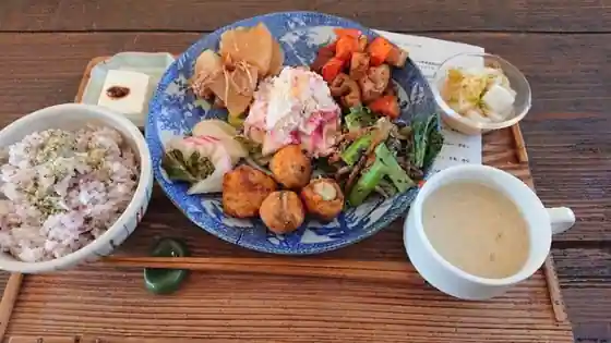 発酵暮らし研究所andカフェ うふふ