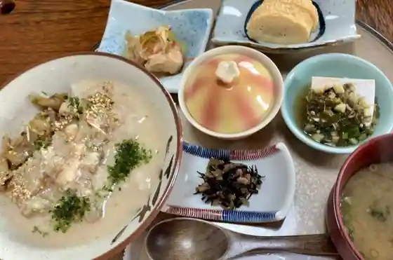 Mugi Toro Yuki Getsuan