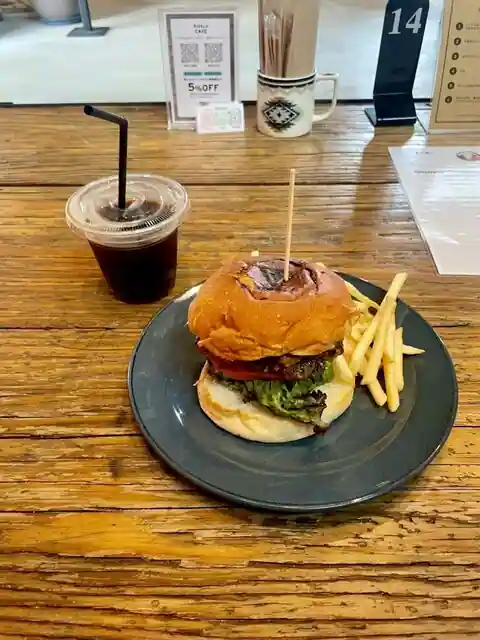 VISSLA CAFE