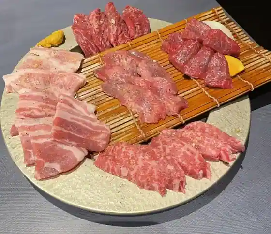 焼肉せいざえもん Beyond八日市場店