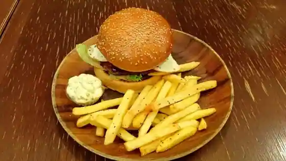 タコピザ アンド バーガーズ