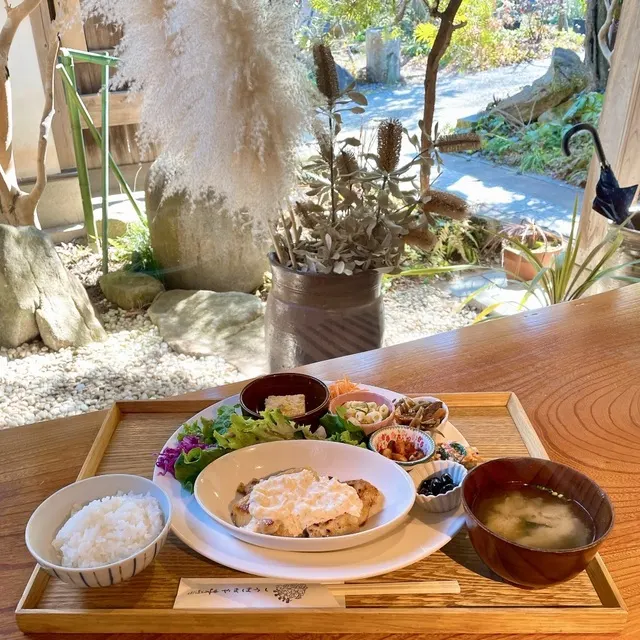 街道カフェ やまぼうし