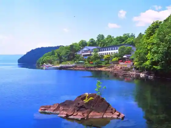 Hidden Hot Spring of Oku-Sapporo Lake Shikotsu Lakeside Inn Marukoma Onsen Ryokan