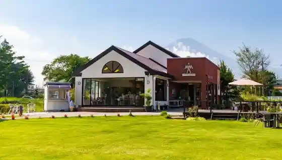 Lake Kawaguchi Muse Museum and Yuki Atae Museum