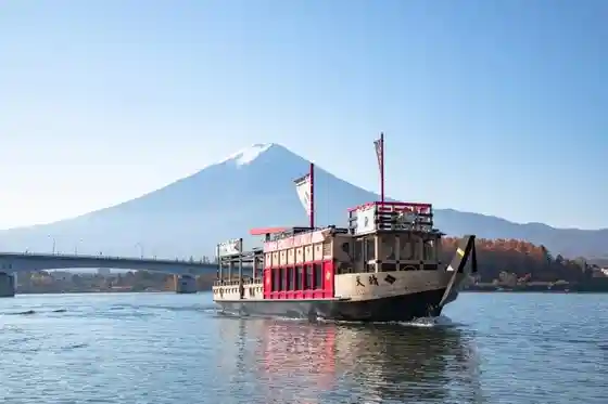 Lake Kawaguchi Sightseeing Boat Appare