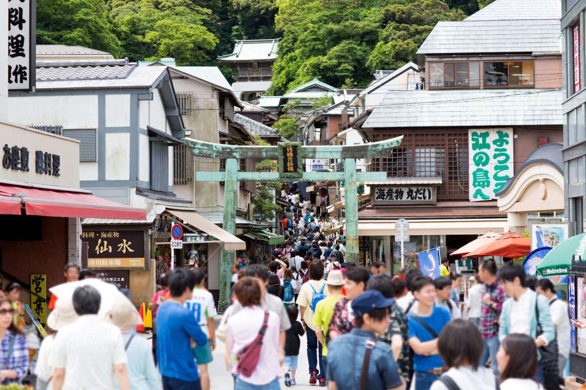 Enoshima Benzaiten Nakamise Street