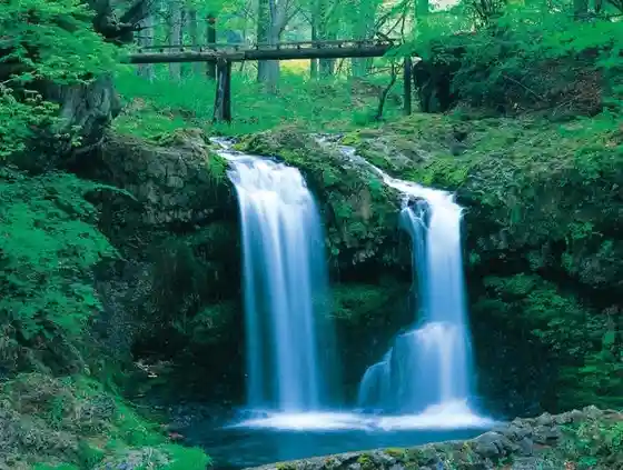 Kaneyama Falls