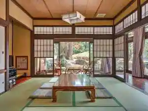 Hitomune Kashi No Yado Zen No Sato Warai Rai