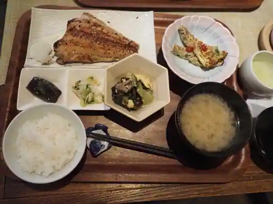 炭魚ほんだ