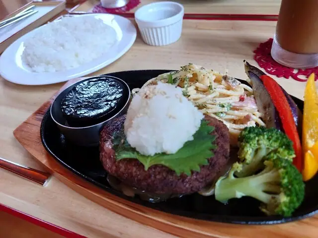 AdoriA Kitademaru Cafe