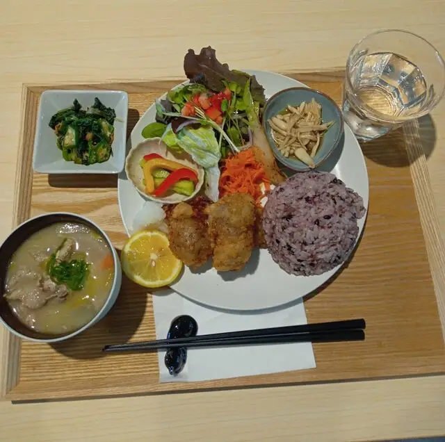 MORE Smile Cafe
