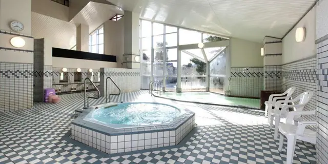 Lotus Inn Hot Spring Health Center