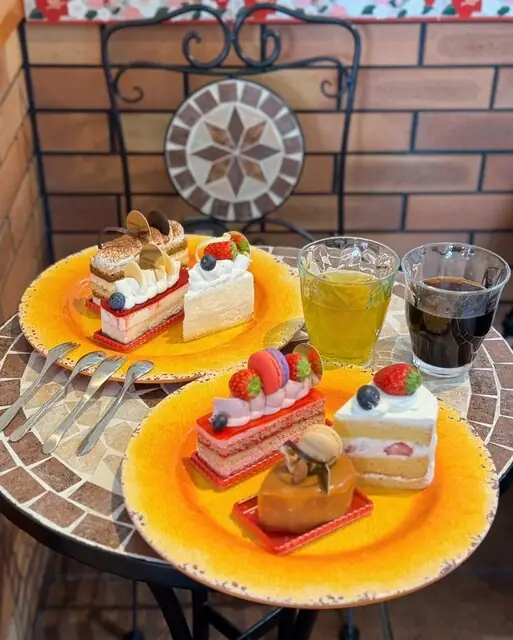 French Sweets Komineya