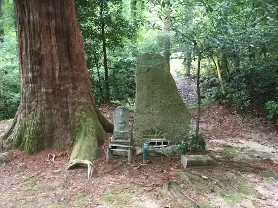Grave of Lady Omaki
