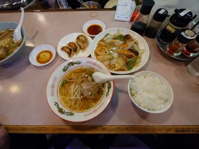 Emi Meshi