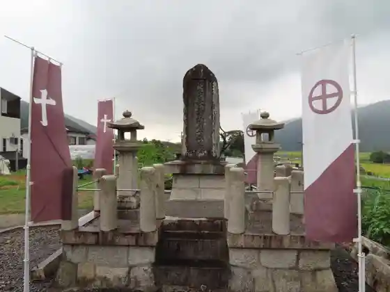 Grave of Chojuin Moriatsu and Rinkoji Temple