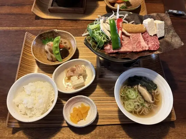 O Shokuji Tokoro Keyaki