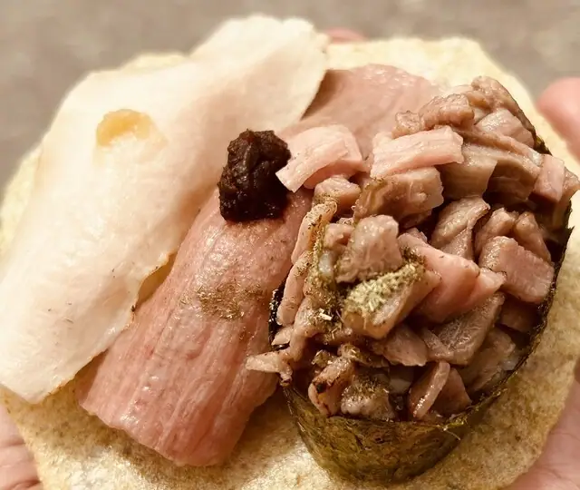 Hida Ushi Nigiri Tokoro Okesa