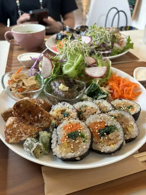 Bigan & Gurutenfuri 1/2 Cafe