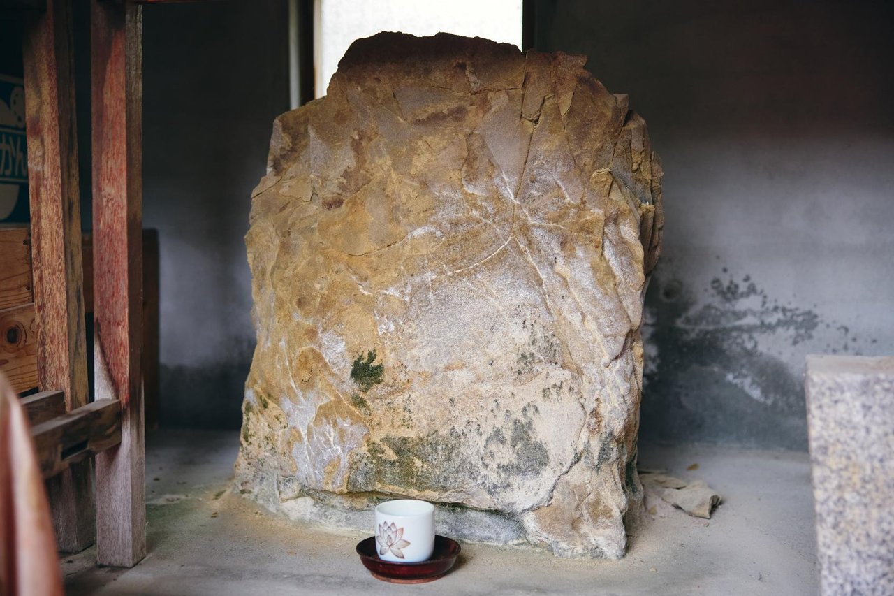 Shiraishi Mooring Stone (Japan Heritage)