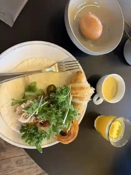 CLUBHOUSE DINING