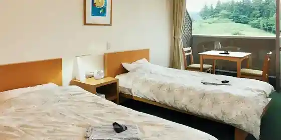 Atami Kurabu Higashi Karuizawa Hotel