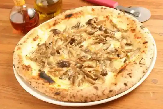 Kama Yaki Pizza No Mise Ra Bieru
