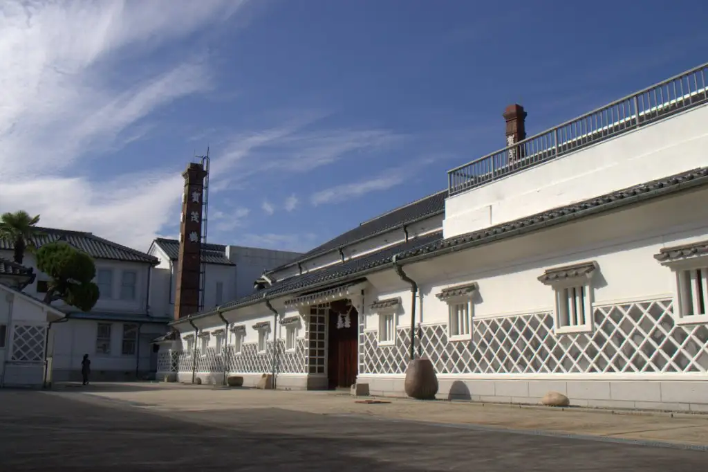 Saijo Sake Brewery Street (Kamotsuru)