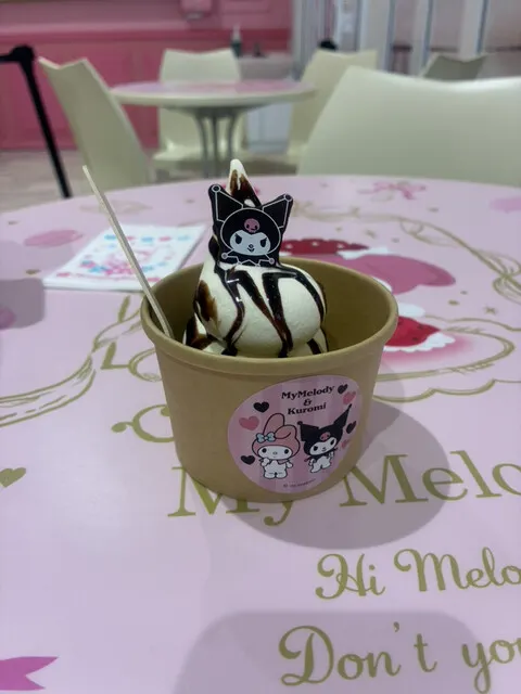MY MELODY & KUROMI Cafe Terrace