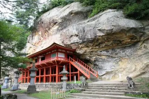 Takkoku no Iwaya Bishamon-do Hall