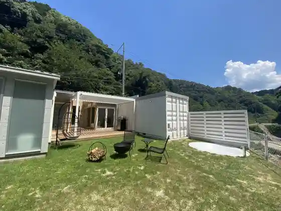 GT HOUSE