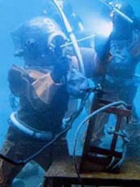 Nanbu Moguri (Helmet Diving)