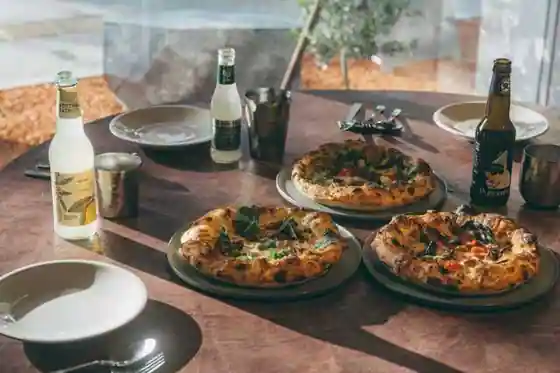 400°C PIZZA HIROSHIMA