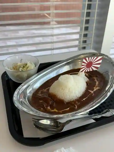 Jieiemuesudiefu Cafe