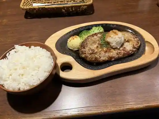 Bikkuri Donkey Aki Saka