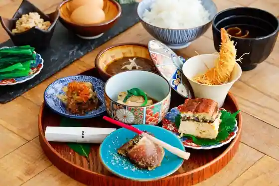 御食事 デン