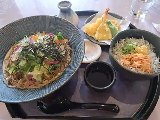 Miki Yokawa Kantorikurabu Restaurant