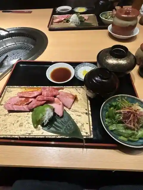 焼肉ひまわり 三輪本店