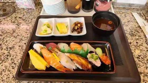 回転すし 活いき亭