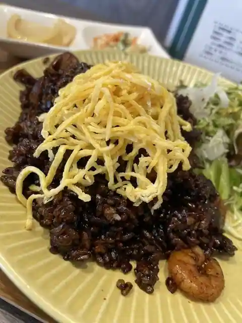 Hinase Kitchen