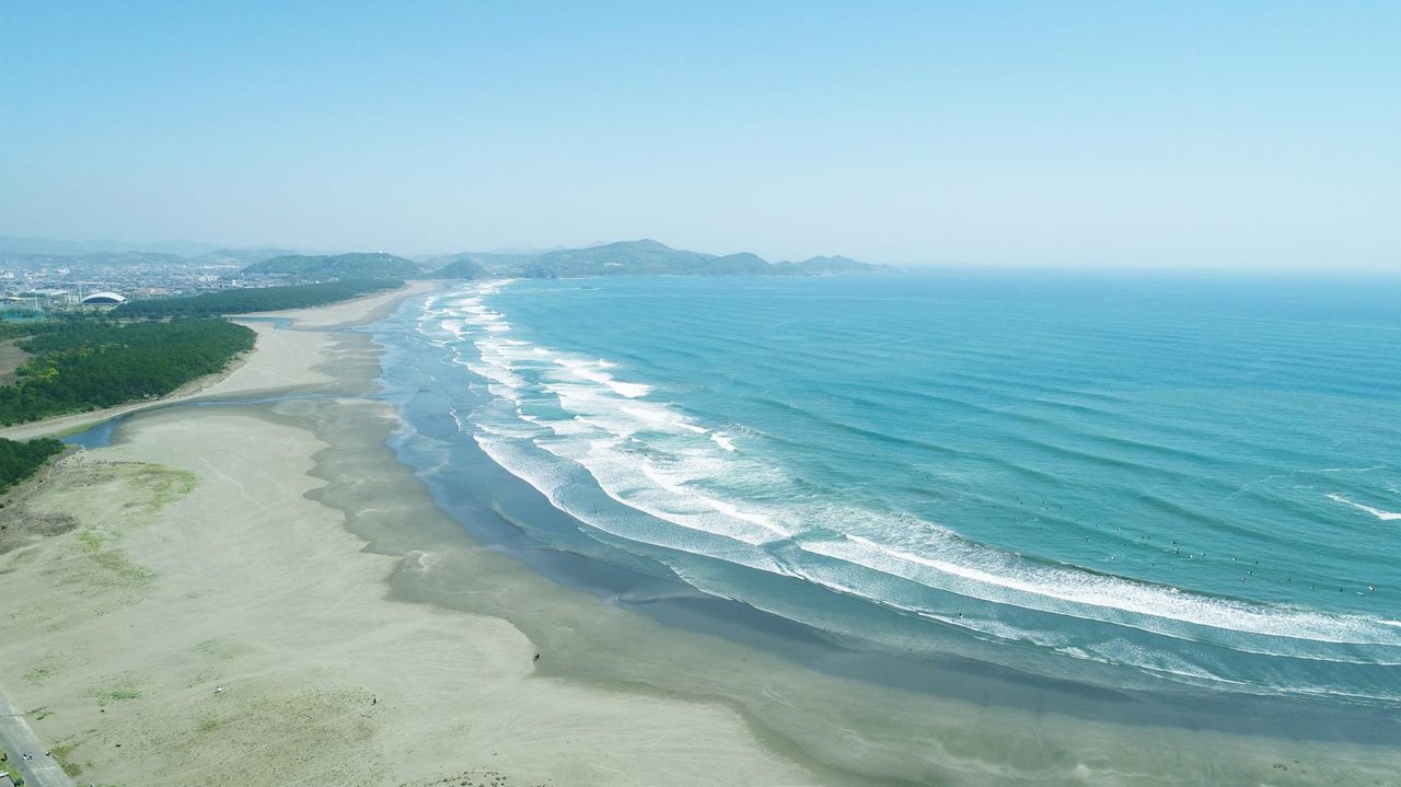 Okuragahama Beach