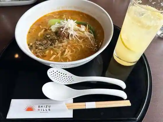 Sei Hiruzukantorikurabu Restaurant