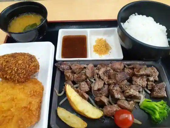 瑞穂牛キッチン カウカウ