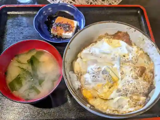 Yotto Shokudo Ekimae Hon